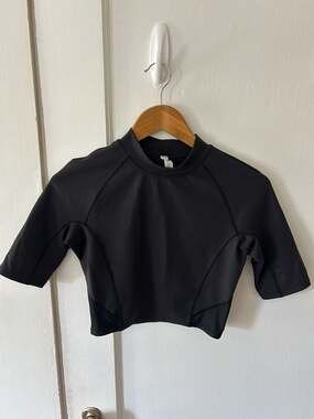 Lululemon Water Bound Mock Neck Rash Guard Black Size 6